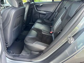 Volvo V60 R-Design 2.0 D4 140kW