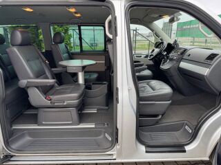 Volkswagen Multivan Highline Dsg 2.5 Tdi 128kW