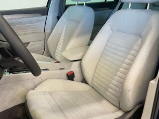 Volkswagen Passat Variant Executive 2.0 TDI 110кВ