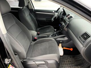 Volkswagen Golf 1.9 R4 TDI 77kW