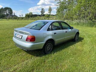 Audi A4 1.6 74кВ