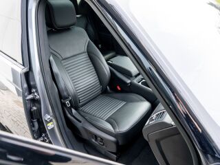 Land Rover Discovery R-DYNAMIC 3.0 183kW