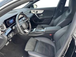 Mercedes-Benz CLA 220 4matic AMG pakett 2.0 140kW