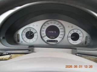 Mercedes-Benz E 240 4matic 2.6 v6 130kW