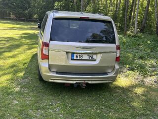 Chrysler Town & Country 3.6 211кВ