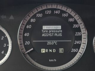 Mercedes-Benz E 200 CDi 2.1 100kW