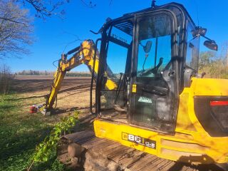 JCB