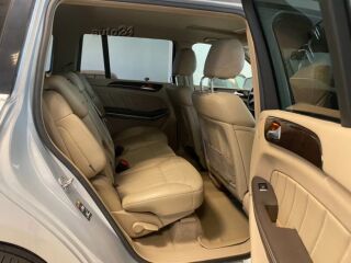 Mercedes-Benz GL 450 4.7 V8 Bi Turbo 270kW