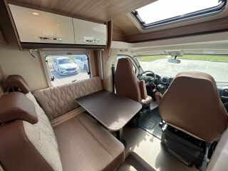 Bürstner T690 G Limited Riva loft 2.2 103kW