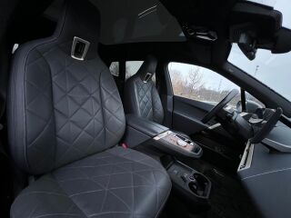 BMW iX xDrive 40 Sportpakett 102kW