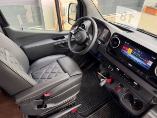 Mercedes-Benz Sprinter 519 XXXL LED 2.0 R 4 140kW