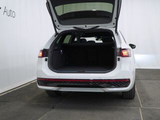 Volkswagen Passat R-line PHEV 1.5 130kW