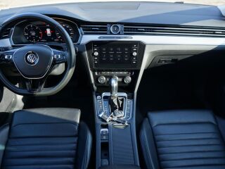 Volkswagen Passat R-line 4 MOTION 2.0 140kW