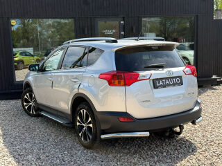Toyota RAV4 2.2 110kW