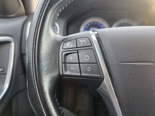 Volvo V60 R-DESIGN 2.0 R5 D3 120kW