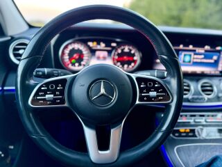 Mercedes-Benz E 220 2.0 143kW