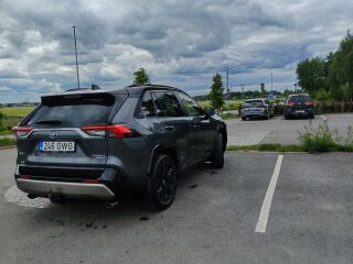 Toyota RAV4 2.5 131кВ