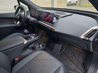 BMW iX xDrive 40 M-Pakett Autopilot 240кВ