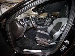 Volvo XC60 R-Design 2.0 D4 140kW