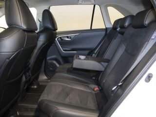 Toyota RAV4 Luxury Plus AWD 2.5 131кВ