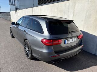 Mercedes-Benz E 220 AMG Night Pack 2.0 143kW