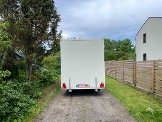 Rybinska Trailer Foodtruck / Kiosk