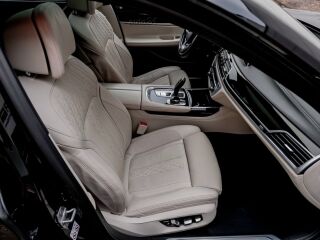 BMW 745 e Individual Plug-In Hybrid 3.0 290kW