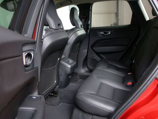Volvo XC60 AWD INSCRIPTION INTELLI SAFE PRO MY21 2.0 B4 KERS Mild Hybrid 145kW