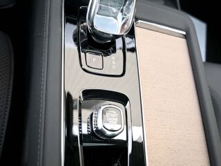 Volvo XC90 AWD H&K DARK 7 XENIUM INTELLI SAFE FACELIFT 2.0 T8 Long Range Plug-in 335kW
