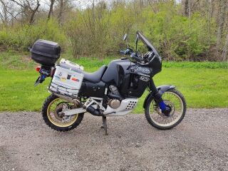 Honda Africa Twin XRV 750 V2
