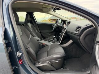 Volvo V40 Momentum 2.0 D2 88kW