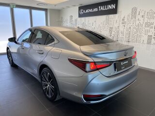 Lexus ES 300h Limited Edition 2.5 131kW