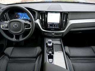 Volvo XC60 AWD T6 H&K BLACK EDITION XENIUM INTELLI PRO 2.0 T6 Plug-in LONG RANGE 293kW
