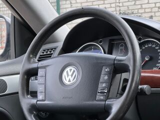Volkswagen Touareg Black edition diesel 2.5 R5 Diesel 128кВ
