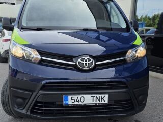 Toyota ProAce 120hp 6MT L2 Van Sngl Side Door Professiona 2.0 1997 cm³ 90kW
