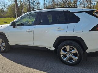 Toyota RAV4 Luxury Plus 2.0 129kW