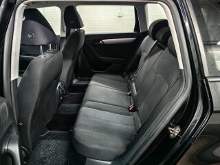 Volkswagen Passat 1.6 77кВ