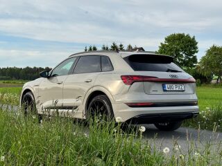 Audi e-tron S-line 55 158kW