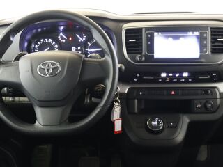 Toyota ProAce Shuttle   Multimeedia Pakett 130kW