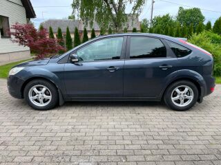 Ford Focus 1.6 74кВ