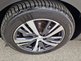 Peugeot 3008 ALLURE 1.2 i 96кВ