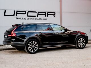 Volvo V90 Cross Country D5 AWD PRO 2.0 173kW