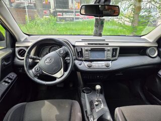 Toyota RAV4 luxury pluss 2.0 111kW