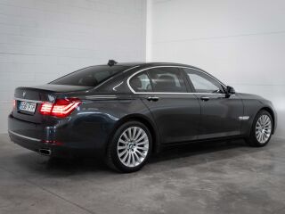 BMW 740 Facelift xDrive 3.0 230кВ
