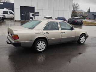 Mercedes-Benz E 260 2.6 118kW