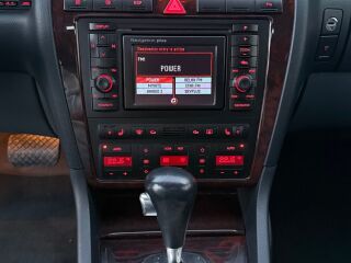 Audi A8 D2 Facelift 4.2 V8 228kW