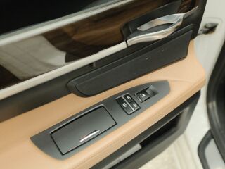 BMW 730 3.0 180кВ
