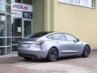 Tesla Model 3 SR + RWD Highland 208kW