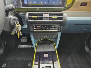 Fiat Grande Panda Hybrid 110 La Prima Baltics 1.2 R3 Turbo 81kW