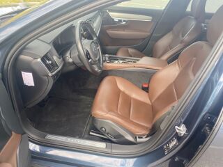 Volvo S90 B4 2.0 145kW